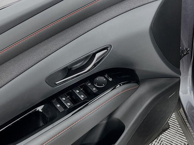 new 2025 Hyundai TUCSON Hybrid car, priced at $35,461