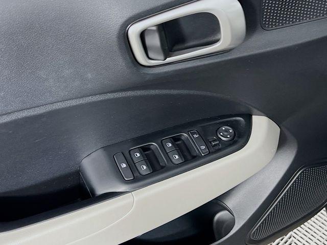 used 2022 Hyundai Venue car, priced at $18,895