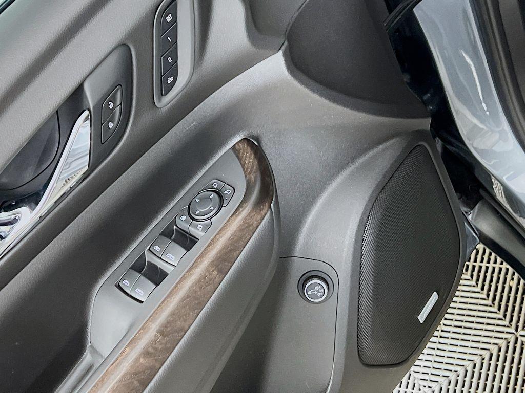 used 2021 GMC Acadia car, priced at $38,500