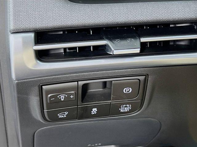 new 2025 Hyundai TUCSON Hybrid car, priced at $34,861