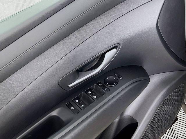 new 2025 Hyundai TUCSON Hybrid car, priced at $34,861