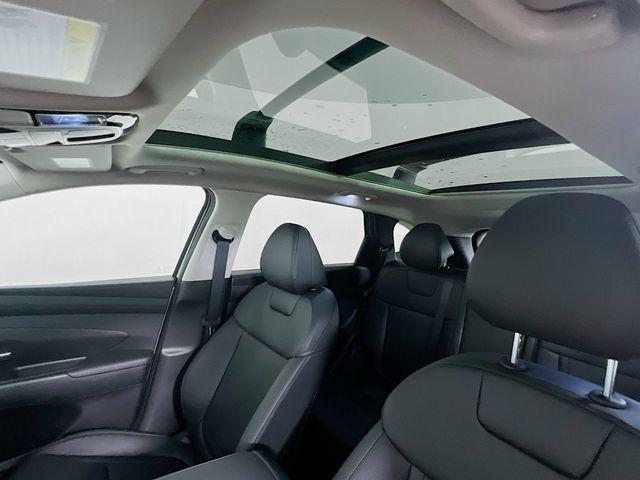 new 2025 Hyundai TUCSON Hybrid car, priced at $34,861