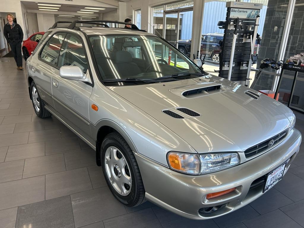 used 2000 Subaru Outback car, priced at $13,995