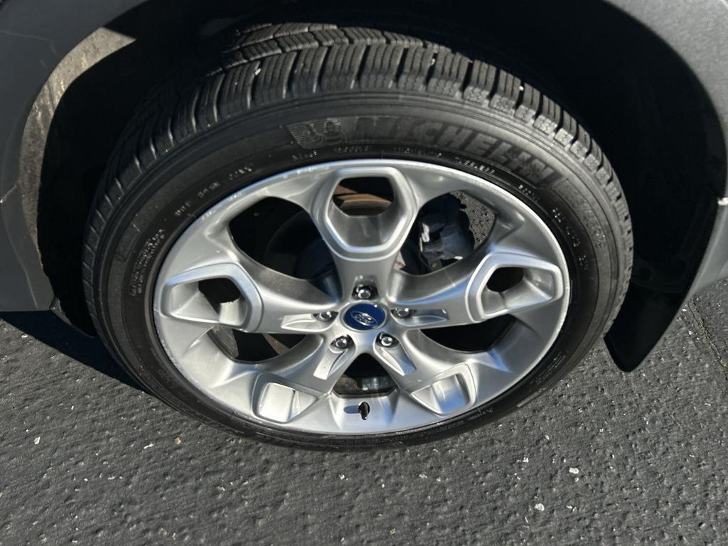 used 2015 Ford Escape car, priced at $13,995