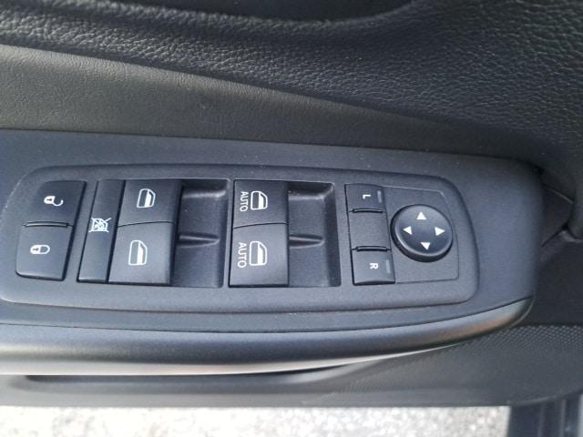 used 2023 Jeep Cherokee car, priced at $27,741