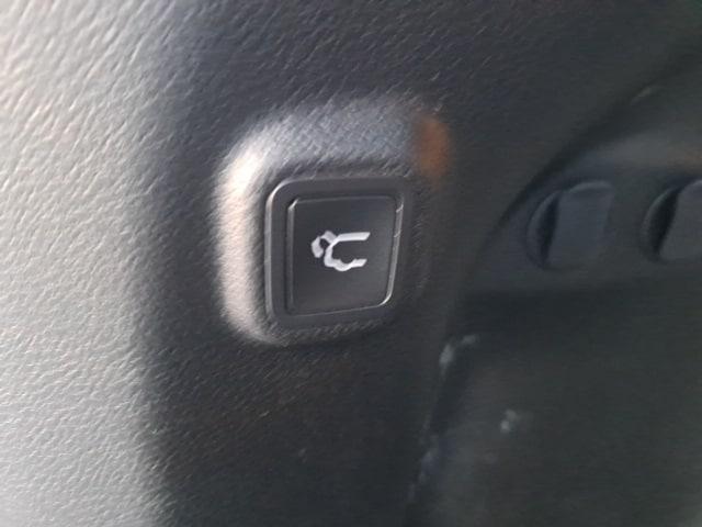 used 2023 Jeep Cherokee car, priced at $27,741