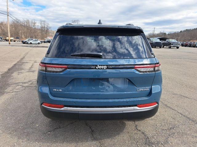 new 2026 Jeep Grand Cherokee car, priced at $47,942