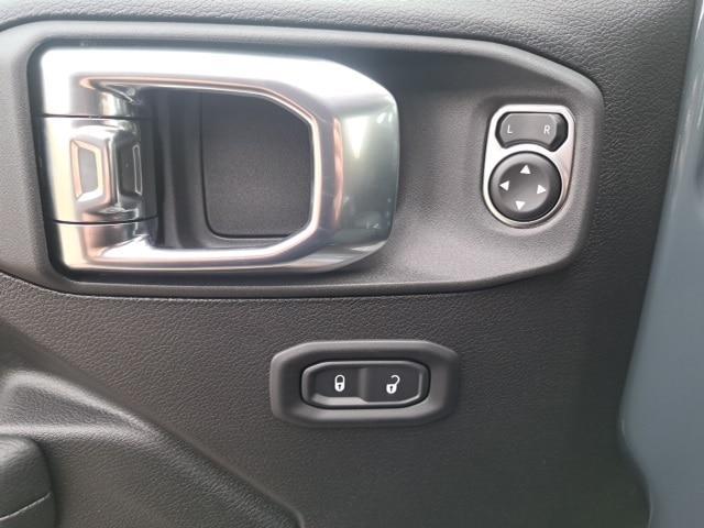 new 2026 Jeep Wrangler car, priced at $45,981