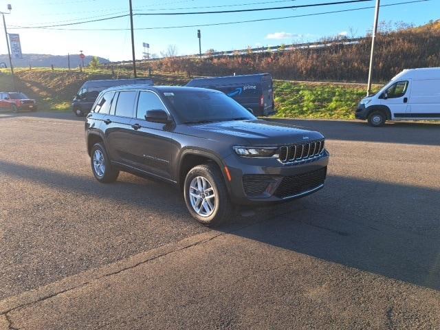 new 2025 Jeep Grand Cherokee car, priced at $43,225
