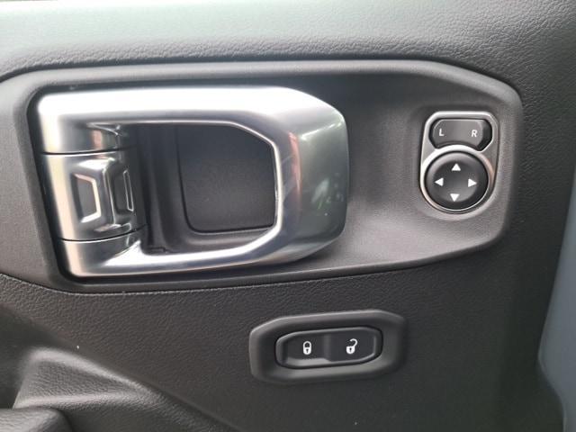 new 2026 Jeep Gladiator car, priced at $47,782