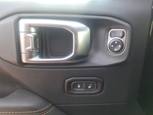 new 2025 Jeep Wrangler car, priced at $55,990