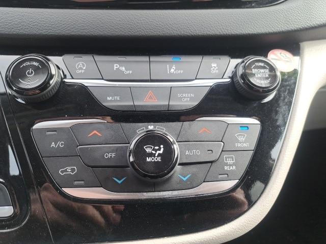 used 2024 Chrysler Pacifica car, priced at $28,871