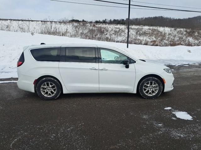 used 2024 Chrysler Pacifica car, priced at $28,871