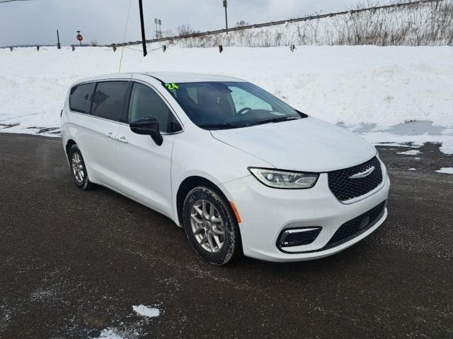 used 2024 Chrysler Pacifica car, priced at $28,871