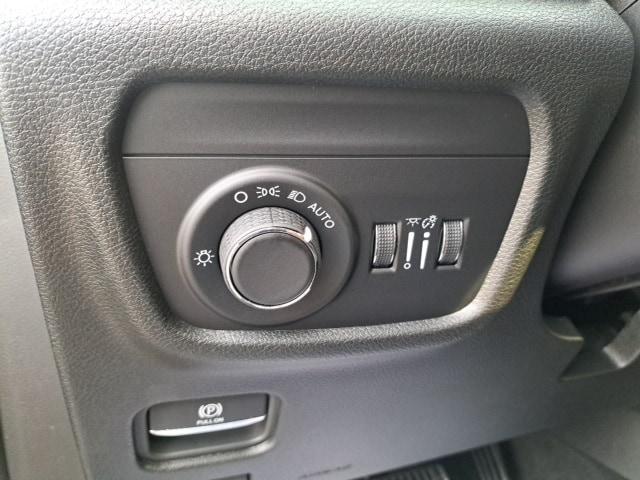 new 2025 Jeep Grand Cherokee car, priced at $45,840