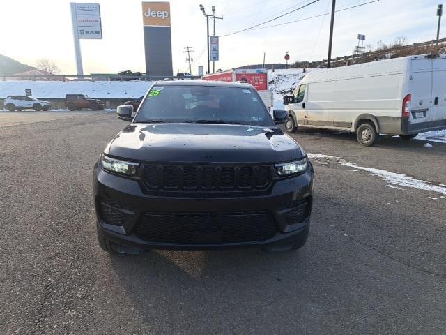 new 2025 Jeep Grand Cherokee car, priced at $45,839
