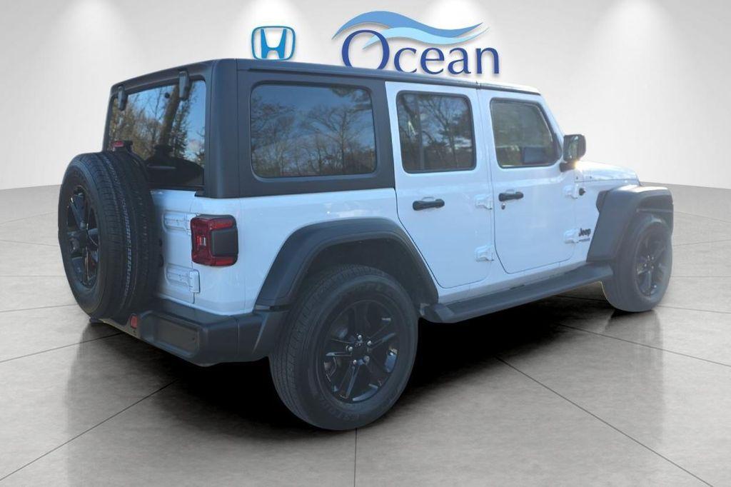 used 2022 Jeep Wrangler Unlimited car, priced at $32,485