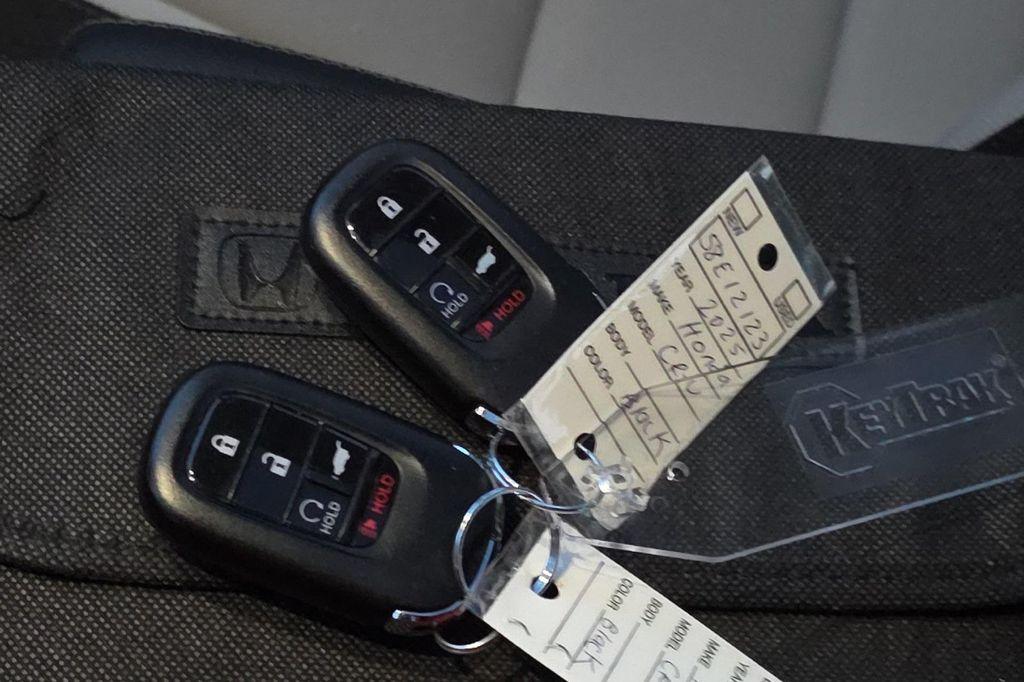 used 2025 Honda CR-V car, priced at $30,585