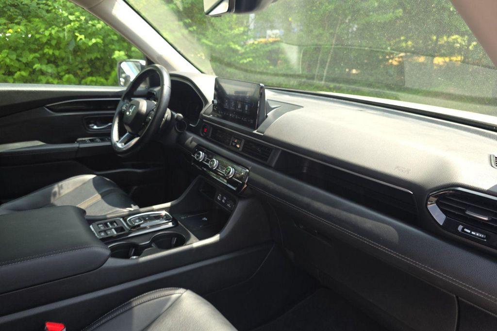 used 2023 Honda Pilot car, priced at $37,992