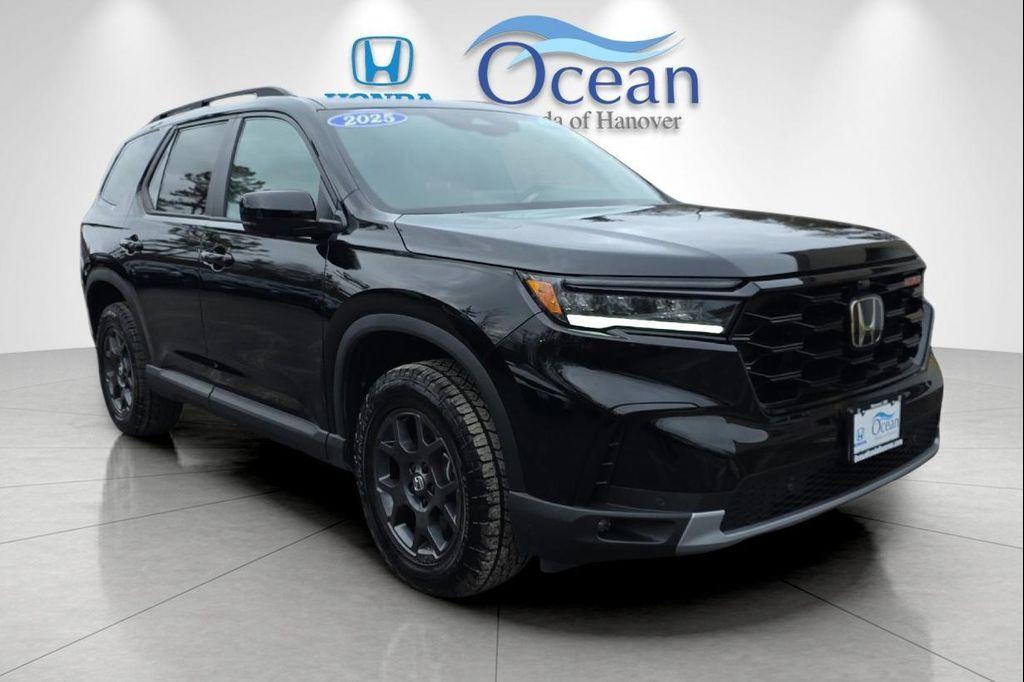 used 2025 Honda Pilot car, priced at $44,855