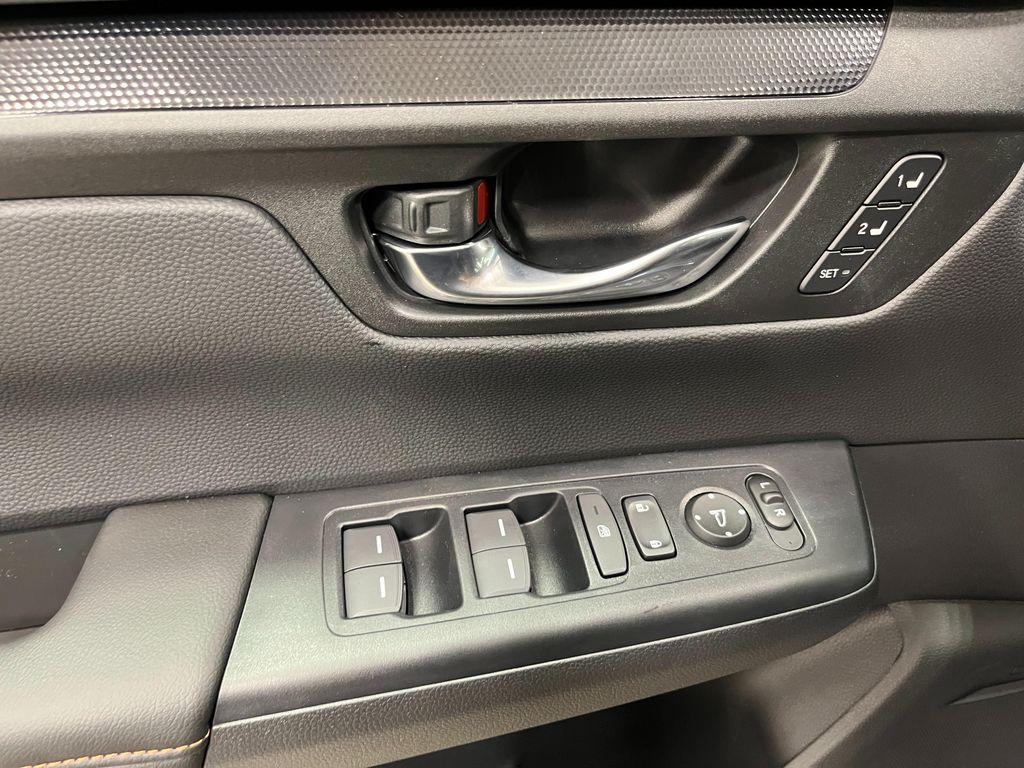 new 2026 Honda CR-V Hybrid car, priced at $41,675