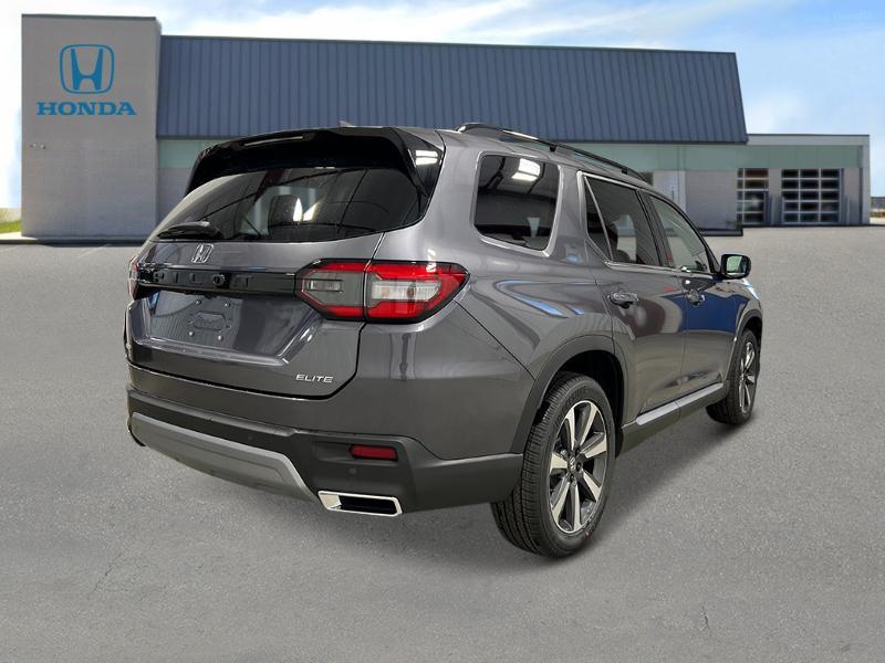 new 2025 Honda Pilot car, priced at $55,305