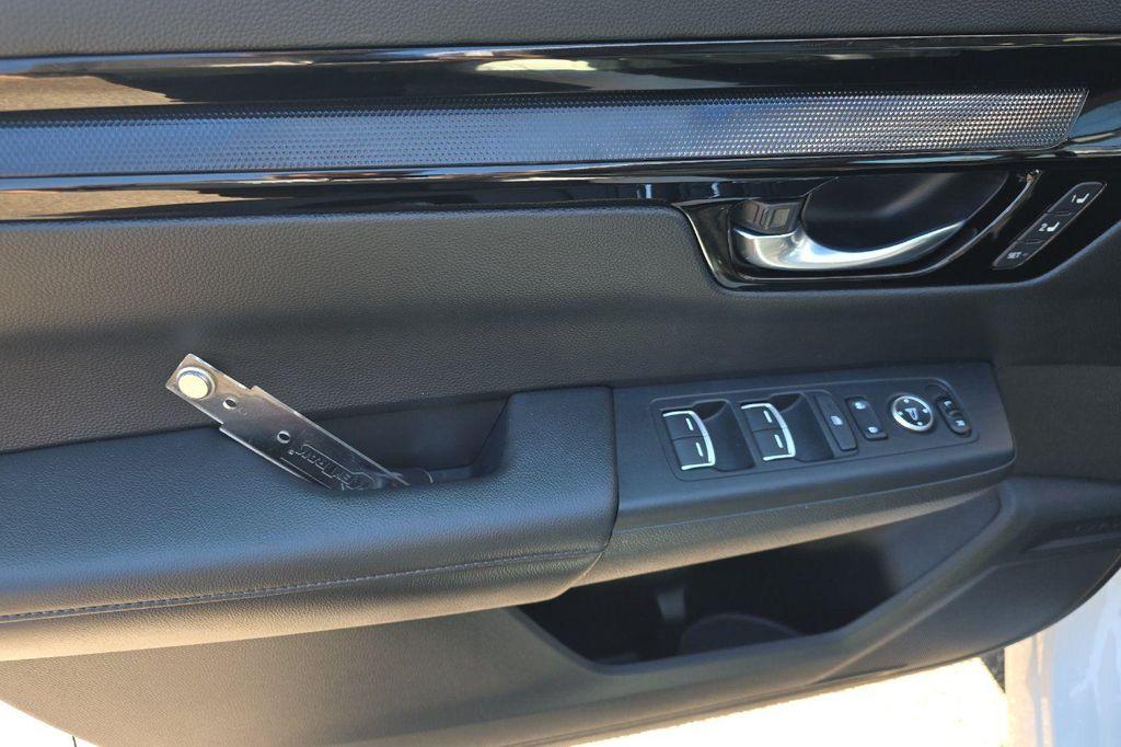 used 2023 Honda CR-V car, priced at $33,333