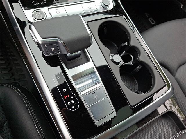 new 2025 Audi Q7 car, priced at $76,480