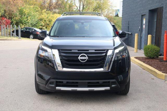 new 2025 Nissan Pathfinder car, priced at $40,359