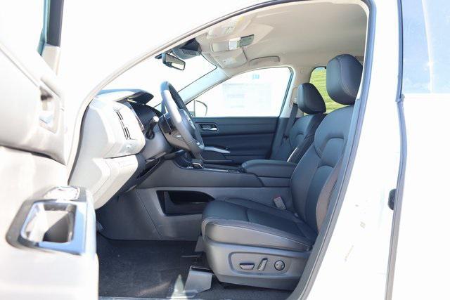 new 2025 Nissan Pathfinder car, priced at $37,015