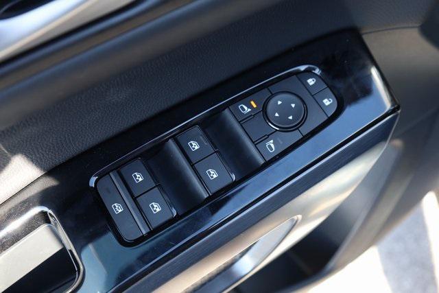 new 2025 Nissan Pathfinder car, priced at $37,015