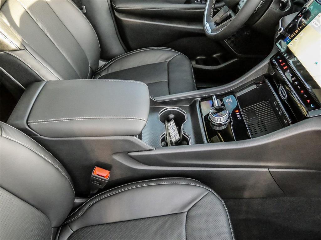 new 2026 Jeep Grand Cherokee car, priced at $49,846