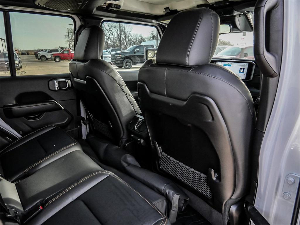 new 2026 Jeep Gladiator car, priced at $46,858