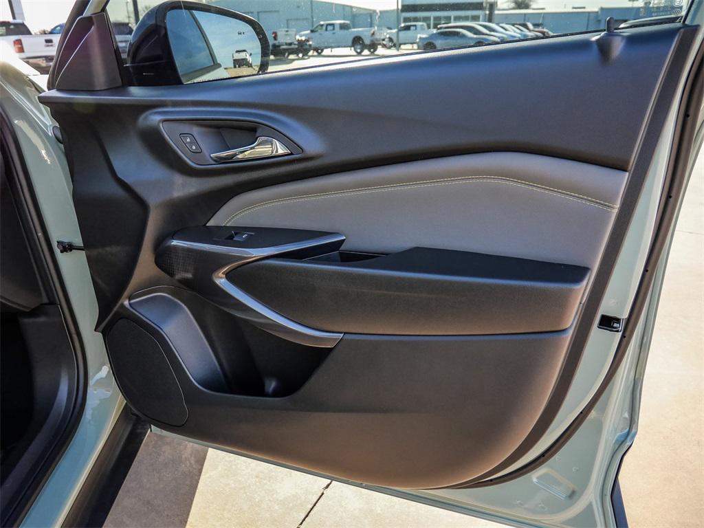 new 2026 Chevrolet Trax car, priced at $28,690