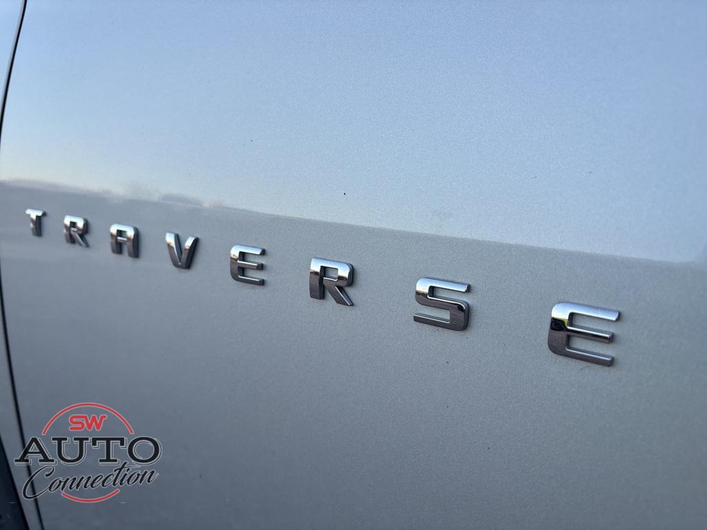 used 2021 Chevrolet Traverse car, priced at $18,500