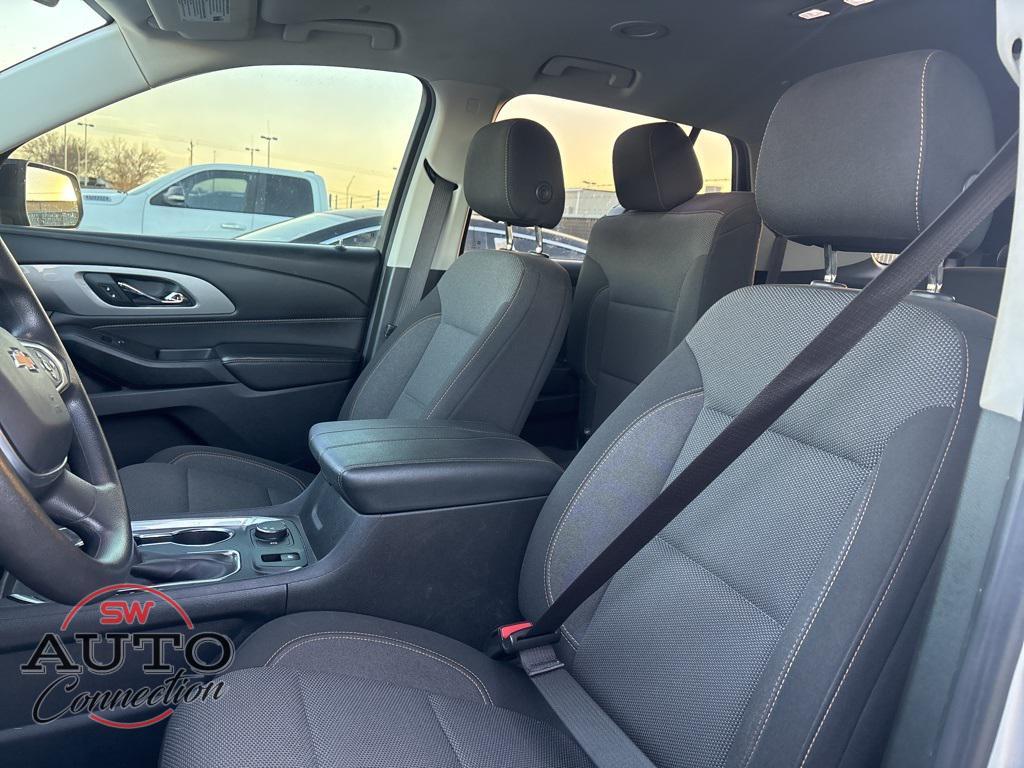 used 2021 Chevrolet Traverse car, priced at $18,500