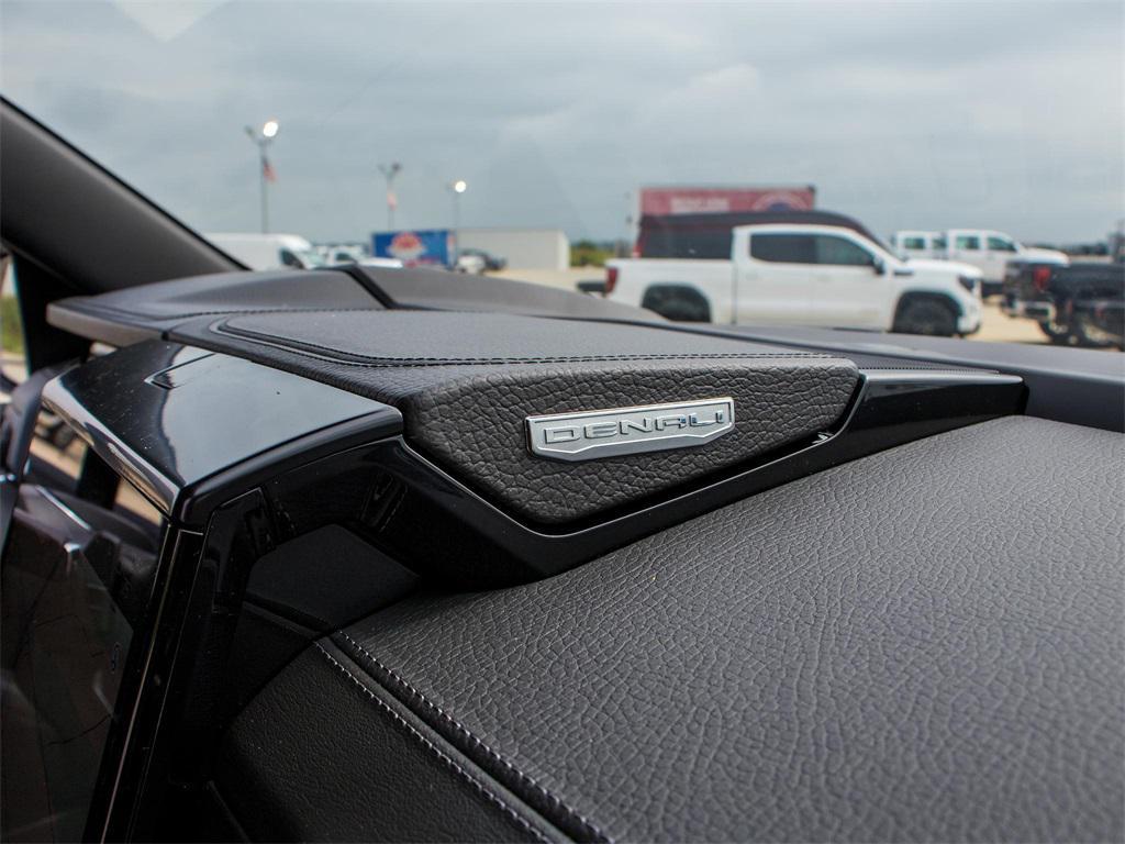 new 2025 GMC Yukon XL car, priced at $85,103