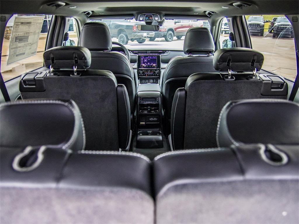 new 2025 Jeep Grand Cherokee L car, priced at $38,984