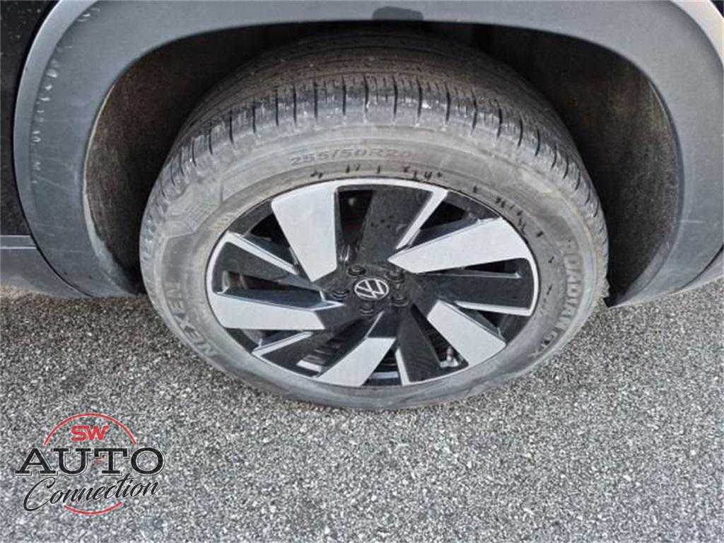 used 2024 Volkswagen Atlas Cross Sport car, priced at $25,565