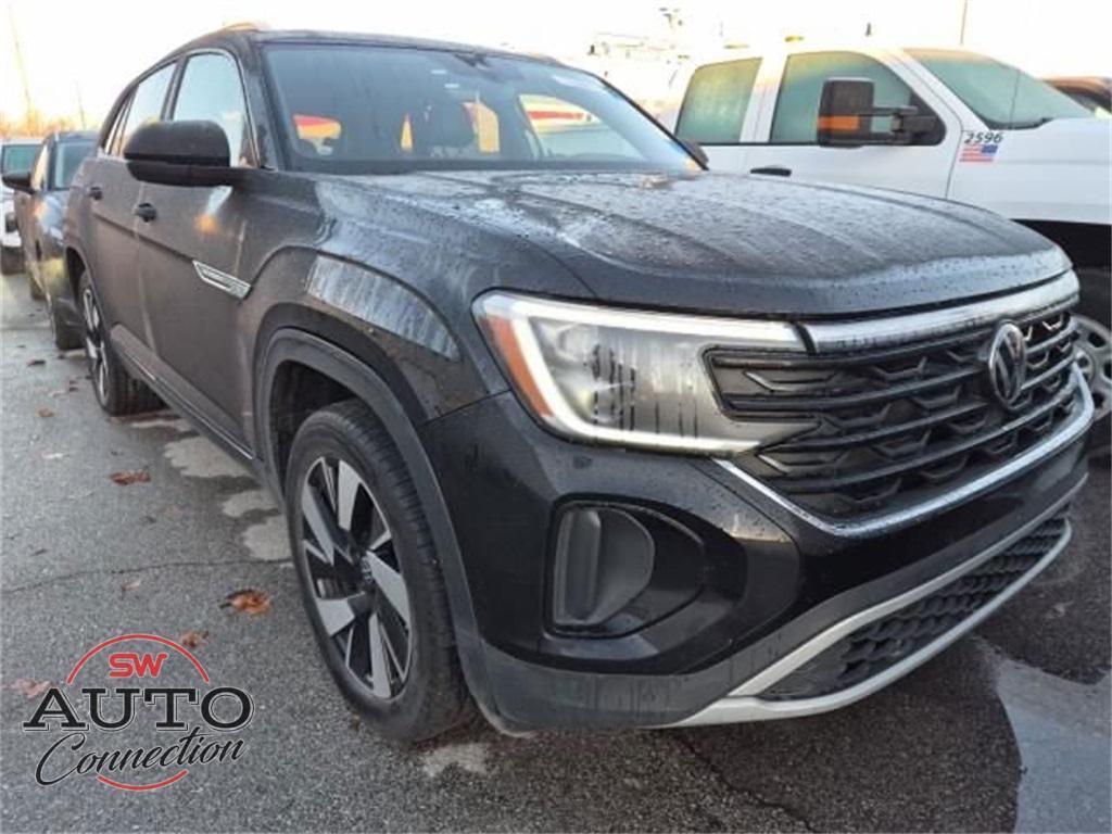 used 2024 Volkswagen Atlas Cross Sport car, priced at $25,565