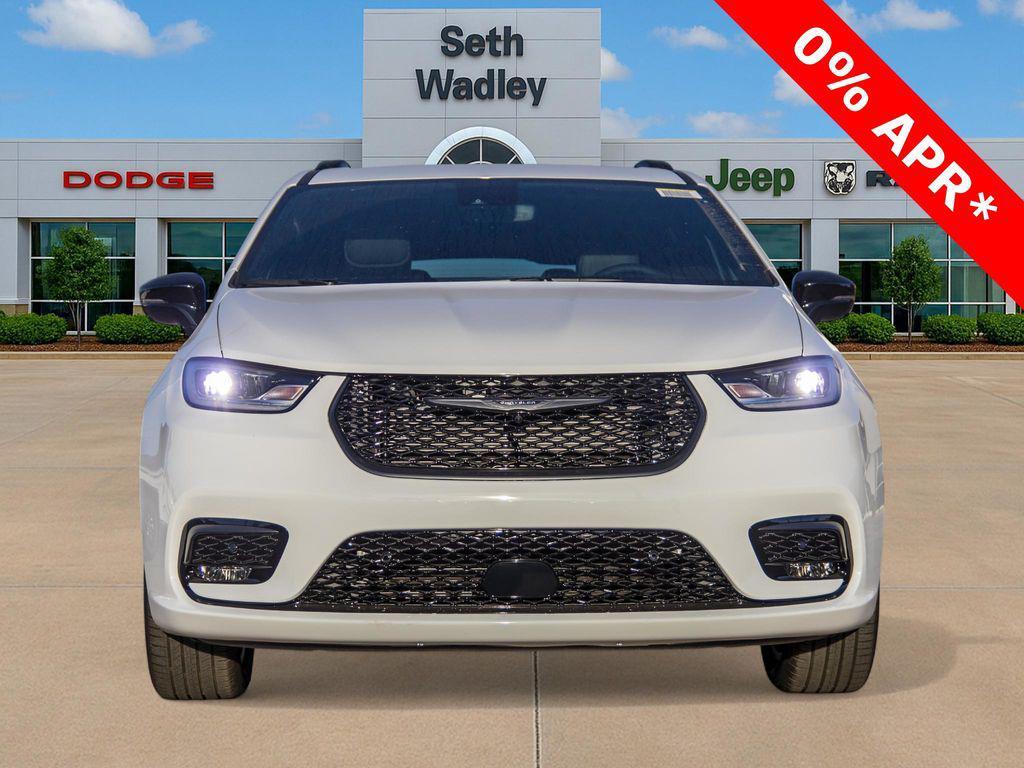 new 2026 Chrysler Pacifica car, priced at $39,824