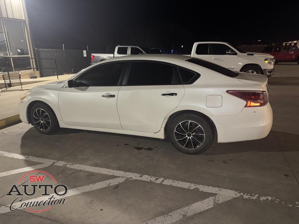 used 2013 Nissan Altima car, priced at $2,995