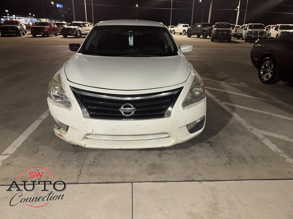 used 2013 Nissan Altima car, priced at $2,995