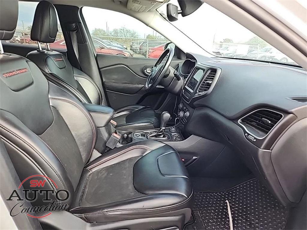 used 2020 Jeep Cherokee car, priced at $16,990