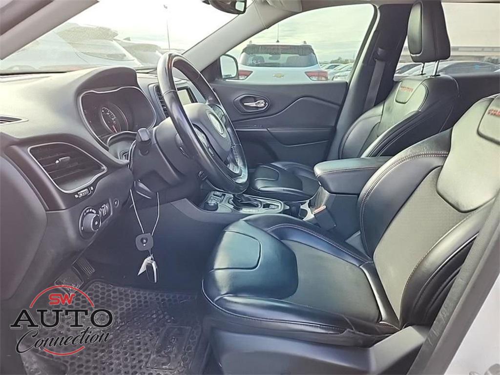 used 2020 Jeep Cherokee car, priced at $16,990