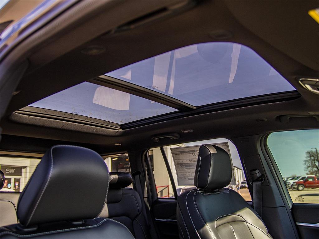 new 2025 Jeep Grand Cherokee car, priced at $46,728