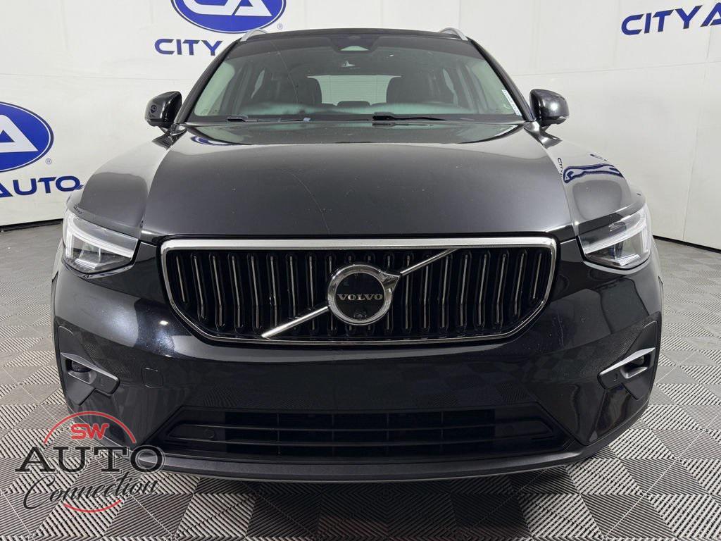 used 2024 Volvo XC40 car, priced at $24,962