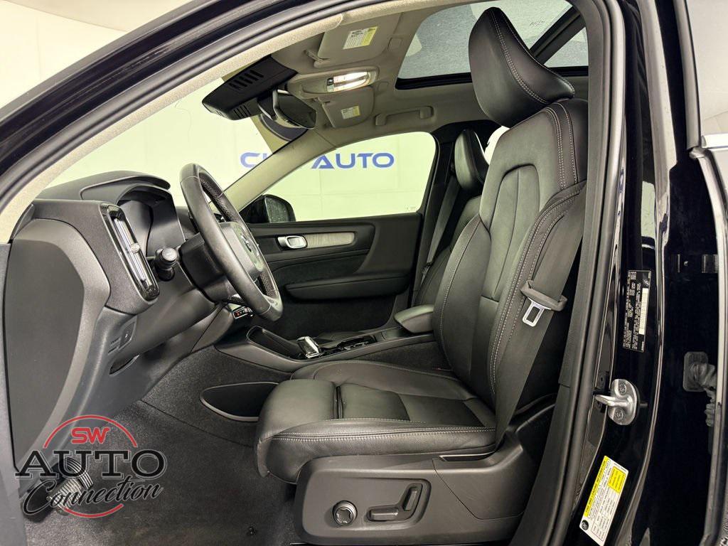 used 2024 Volvo XC40 car, priced at $24,962