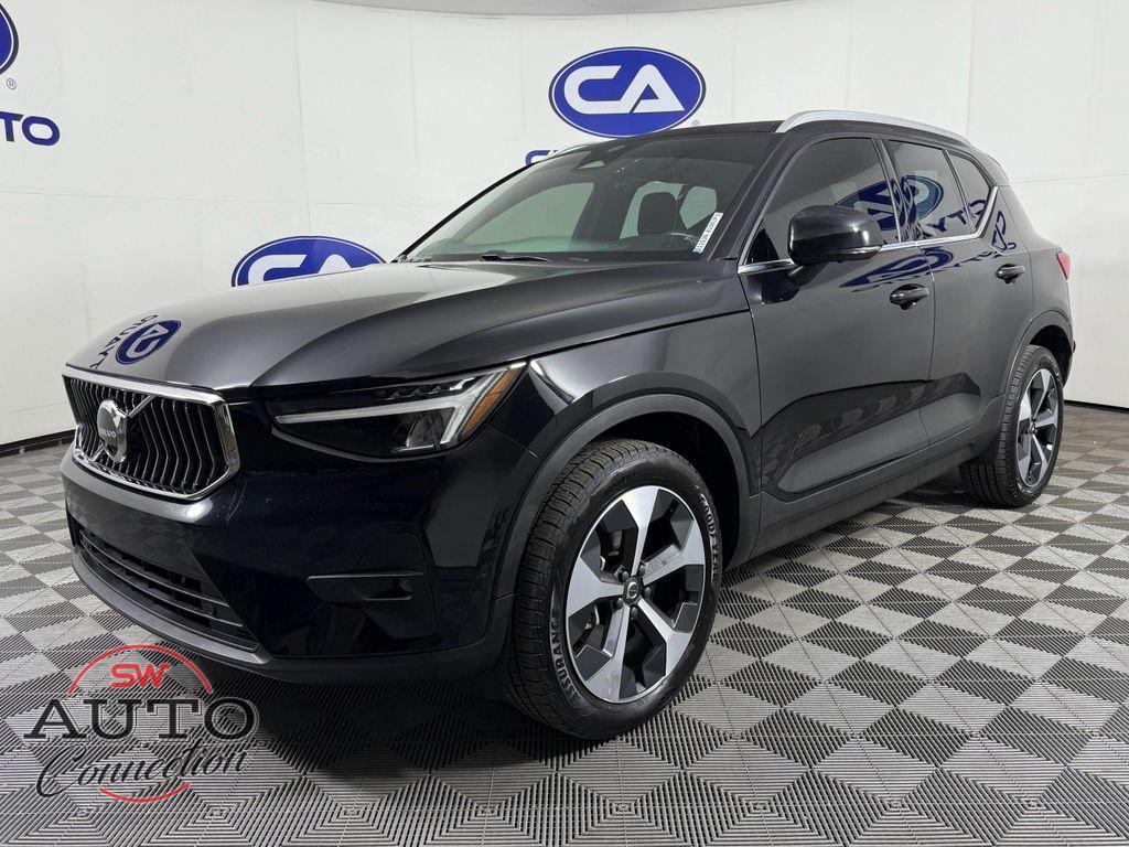used 2024 Volvo XC40 car, priced at $24,962