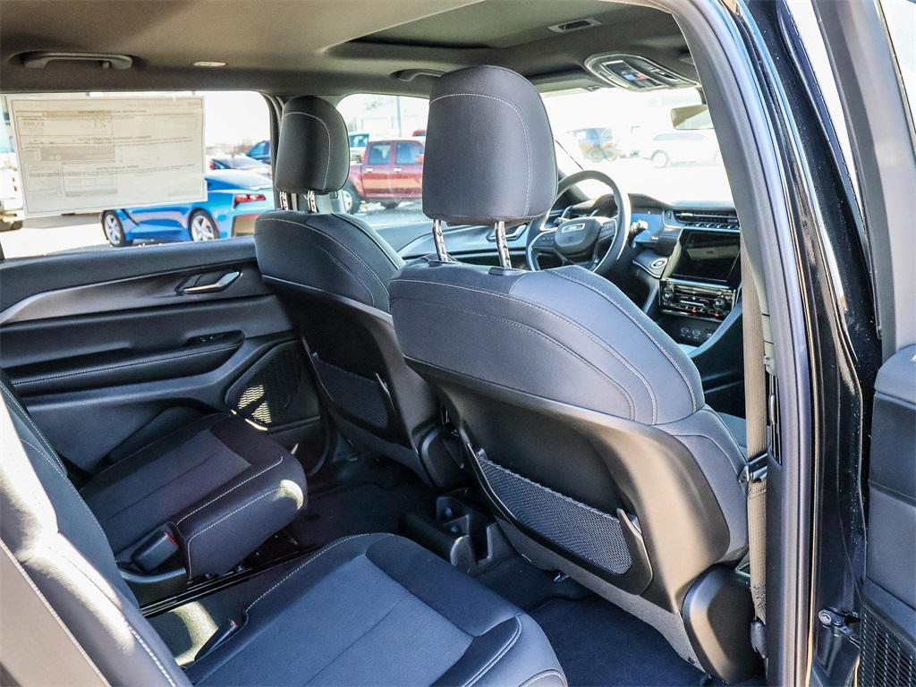 new 2025 Jeep Grand Cherokee L car, priced at $40,325